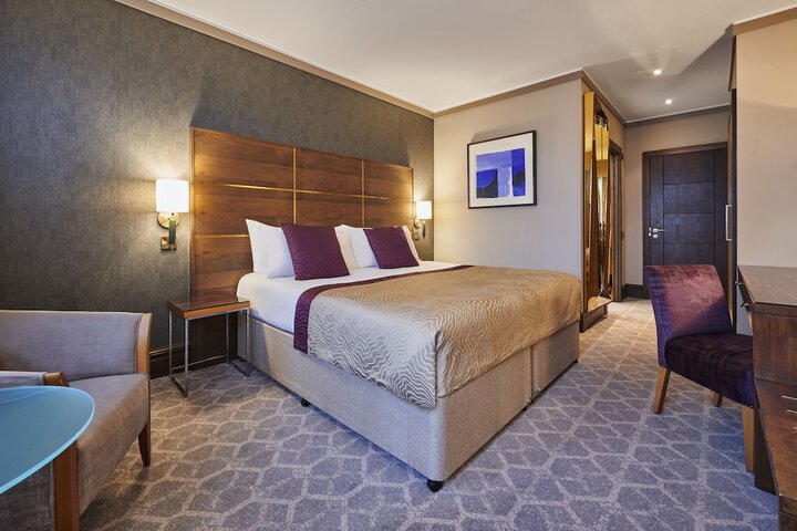 Room 14 of 36