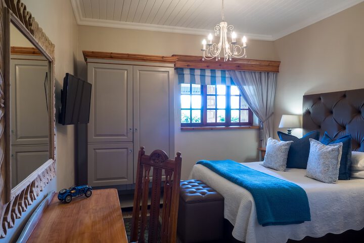 Room 5 of 68