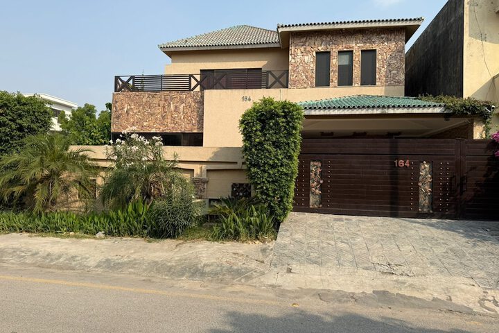 Sundas Lodge