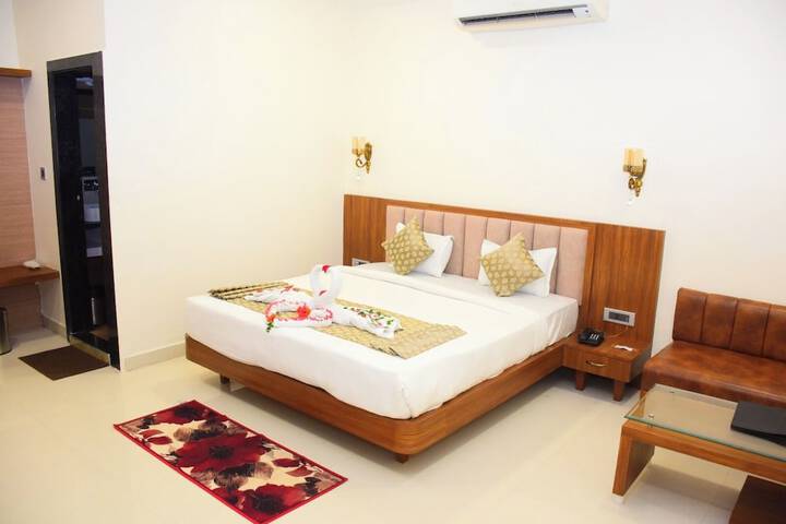 Room 8 of 82