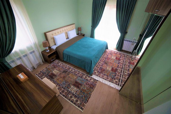 Room 9 of 63