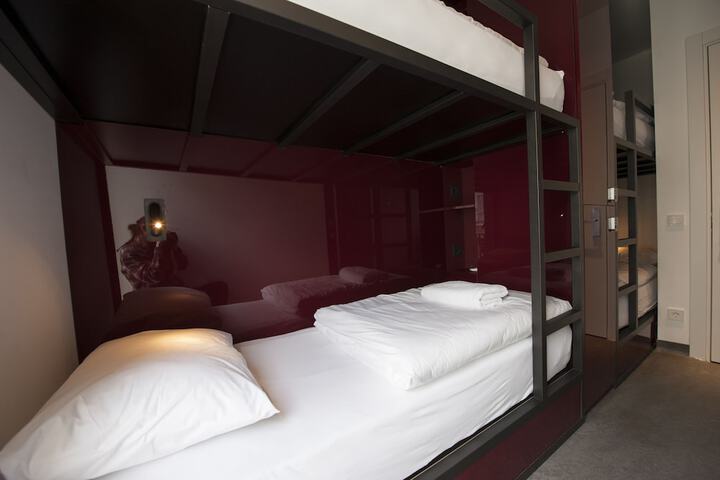 Room 19 of 80