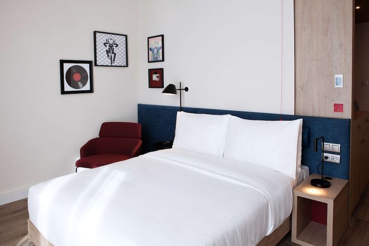 Room 18 of 59