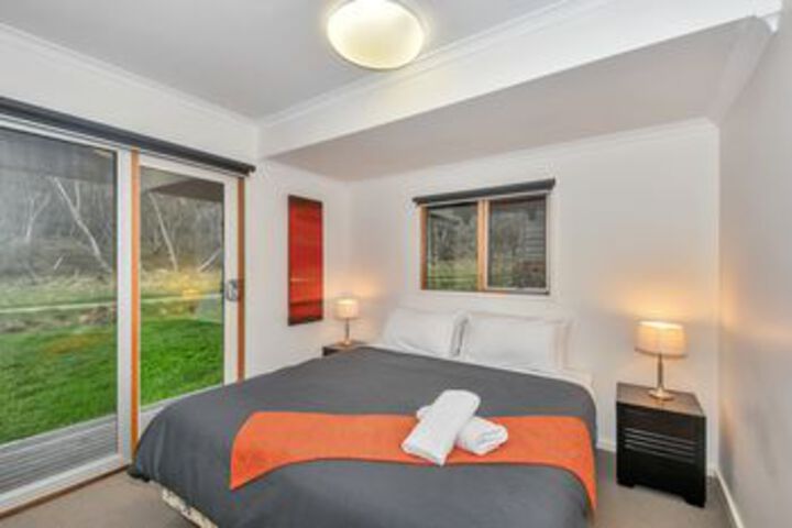 Room 8 of 24
