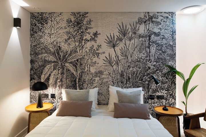 Room 6 of 43