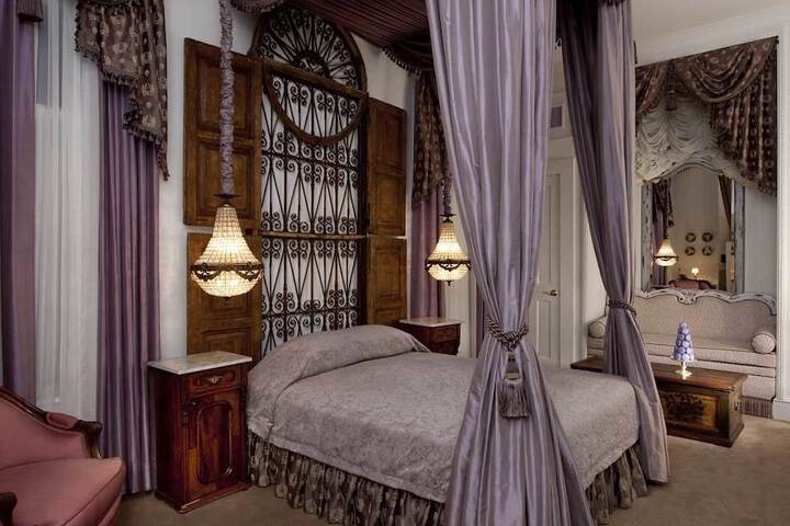 Room 14 of 28