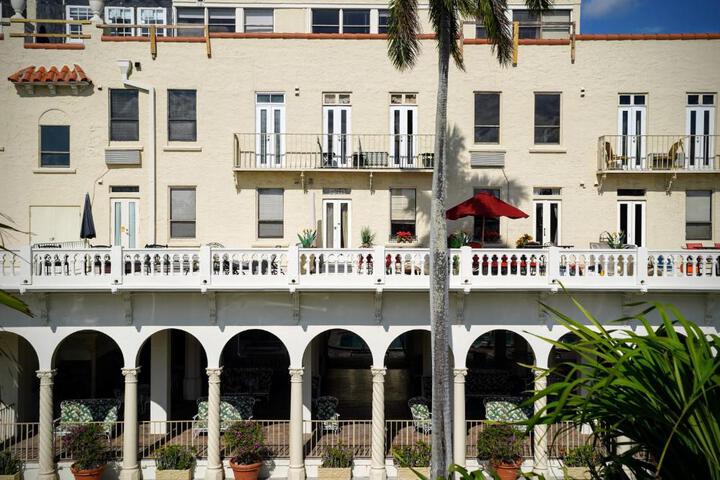 Photo of Palm Beach Hotel with Juliette Balconies! 2 blocks from beach! Historic Landmark