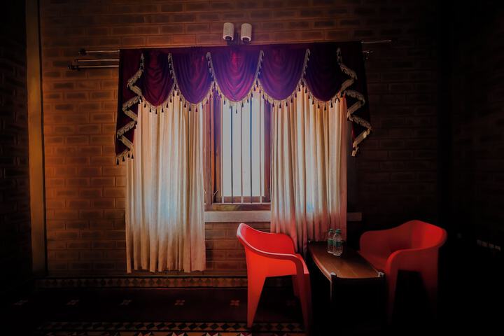 Room 33 of 94
