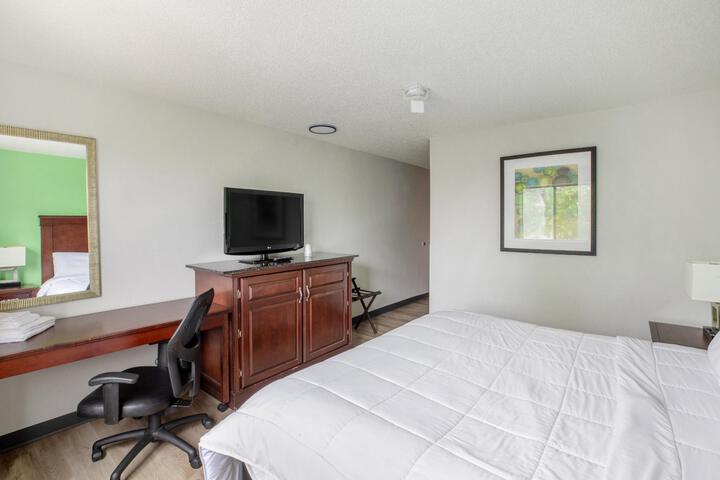 Room 12 of 24