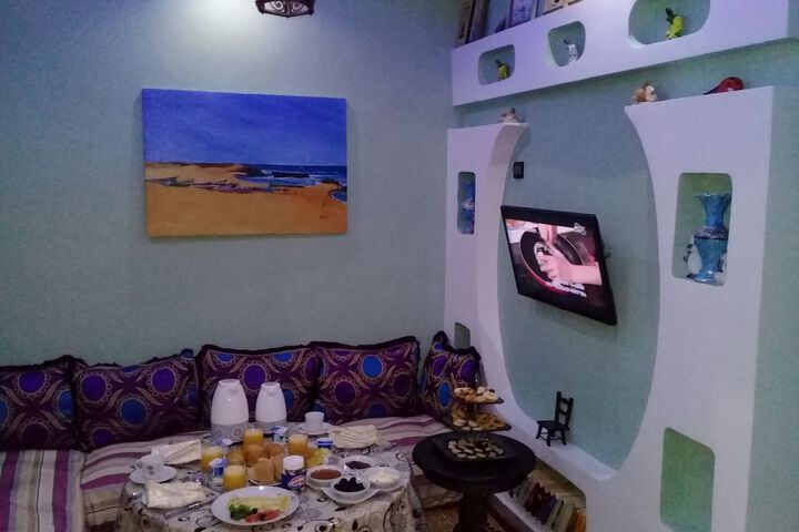 Room 6 of 19