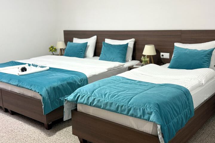Room 3 of 27