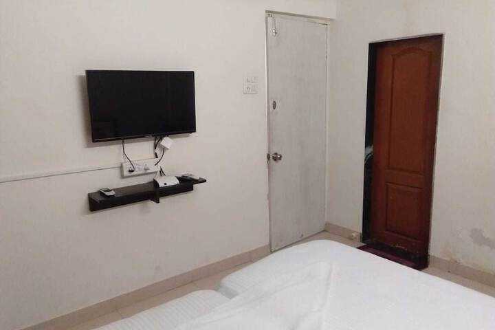 Room 16 of 23