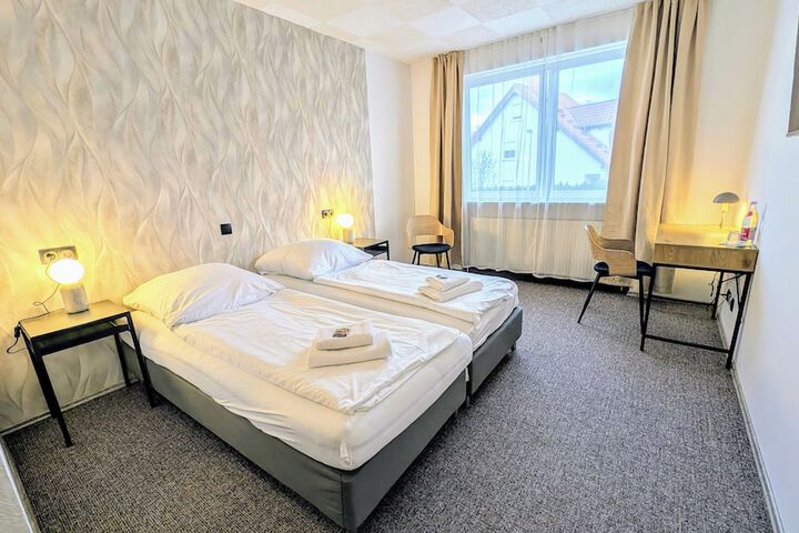 Room 4 of 26
