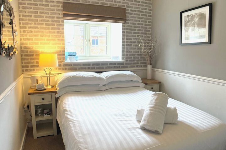 Room 10 of 34