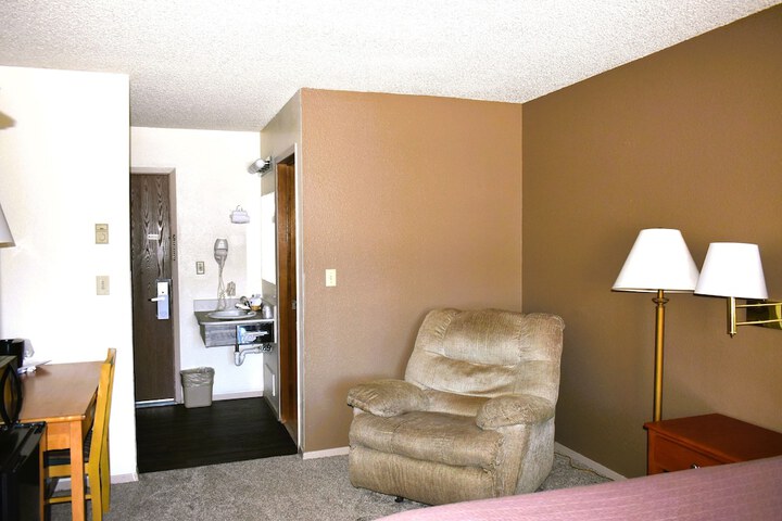 Room 14 of 26