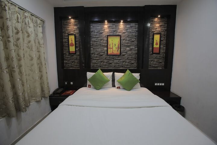 Room 3 of 11