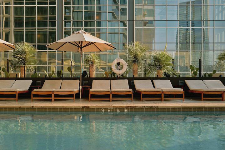 Pool 75 of 133