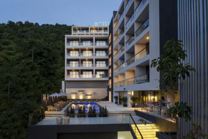 Hotel 18 of 53