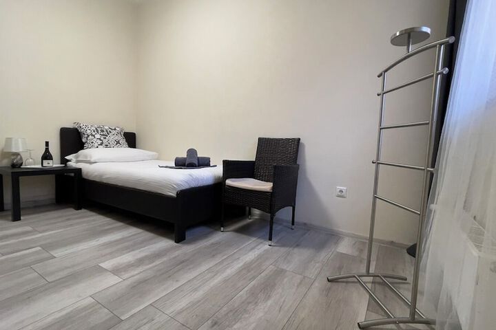 Room 55 of 94