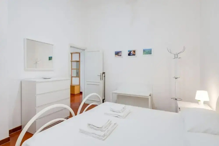 Room 2 of 11