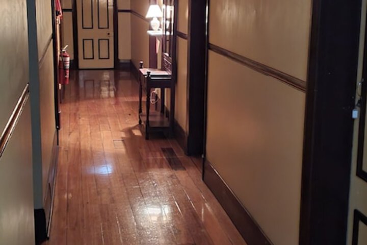 Ballroom/Hall 13 of 17