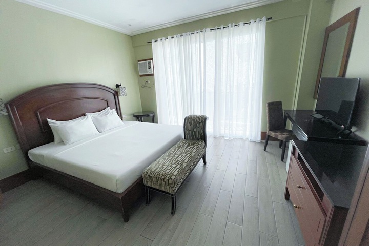 Room 34 of 70