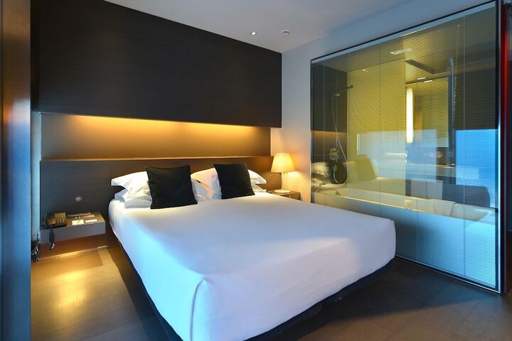 Room 5 of 39