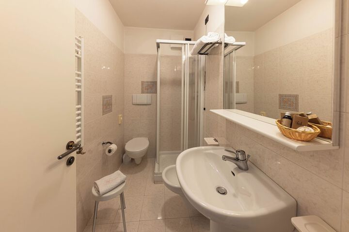 Room 20 of 45