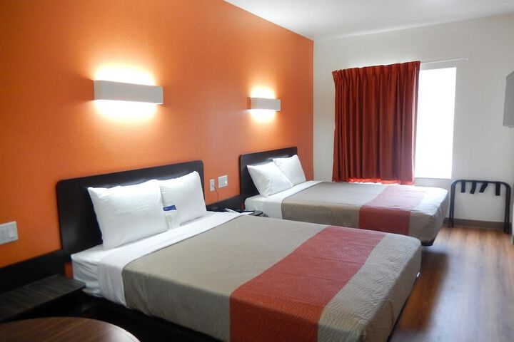 Room 10 of 59