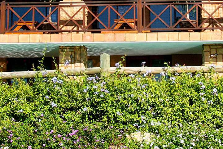 Hotel Exterior 127 of 131