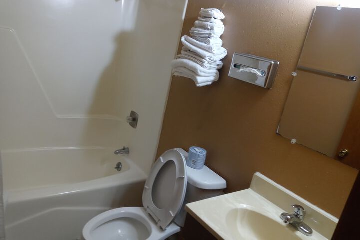 Clean Restrooms