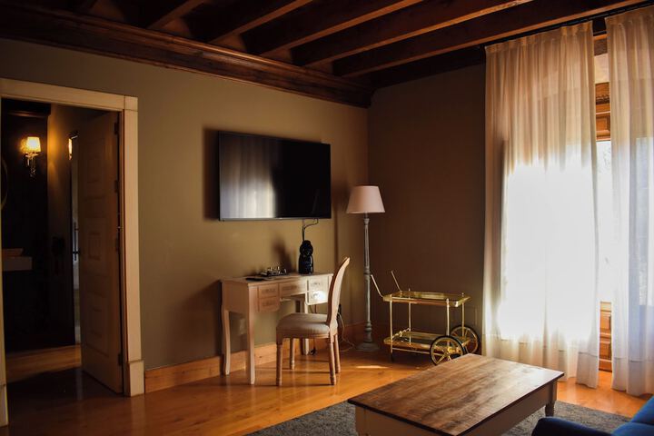 Room 22 of 46