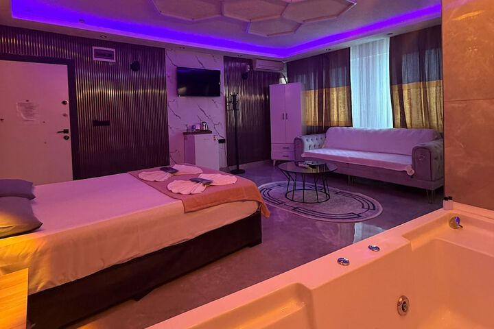 Room 15 of 29