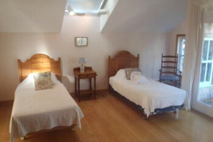 Room 30 of 47
