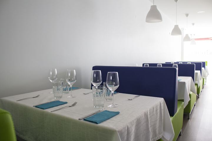 Dining 18 of 27