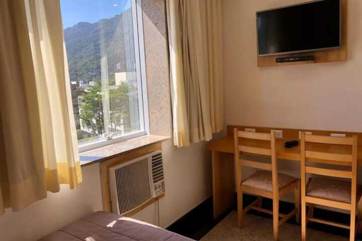 Room 8 of 47