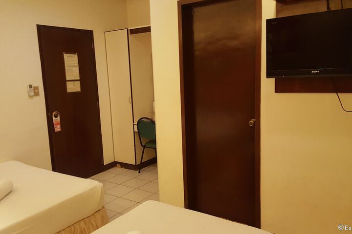 Room 15 of 62