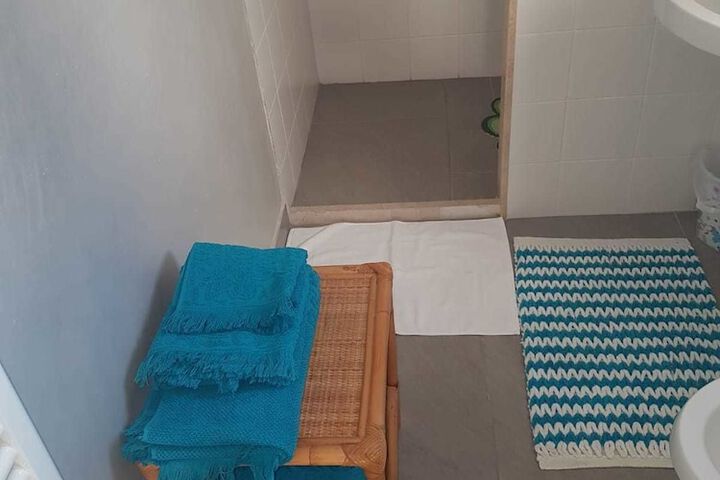 Room 15 of 15