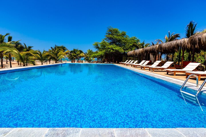 Hotel Punta Camarón Bungalows & Suites
