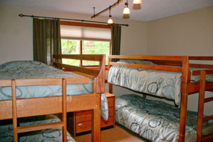 Room 95 of 697