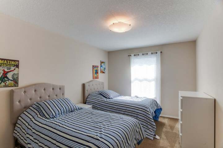 Room 2 of 34