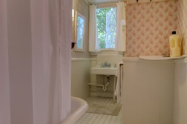 Room 179 of 408