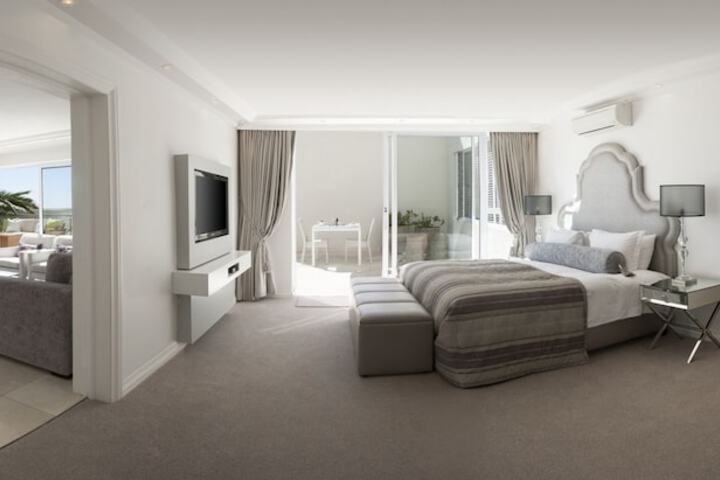 Room 11 of 62