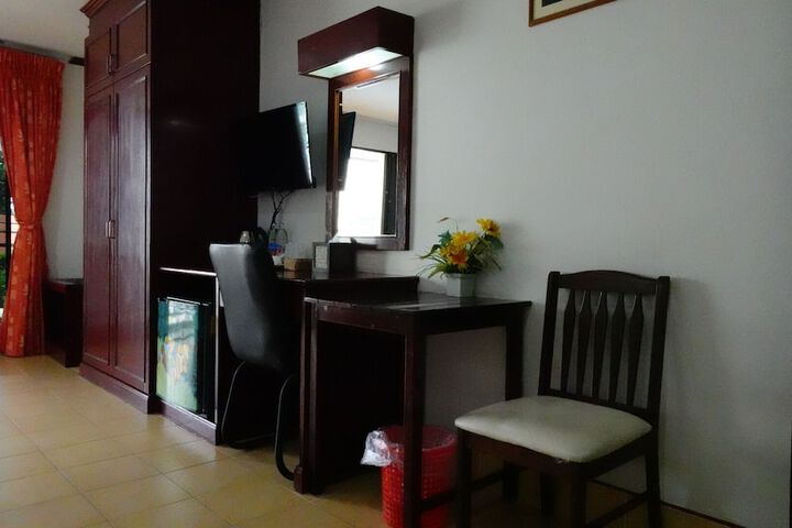 Room 52 of 78