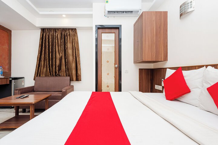 Room 16 of 90