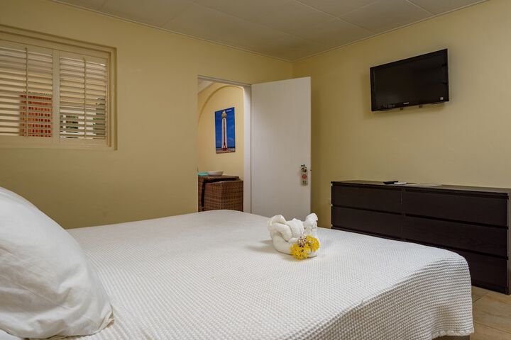 Room 16 of 42