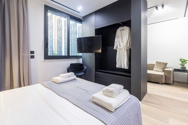 Room 15 of 182