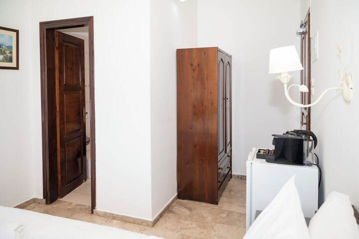 Room 20 of 86