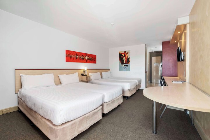 Room 14 of 73