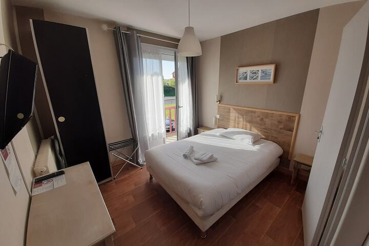 Room 18 of 46